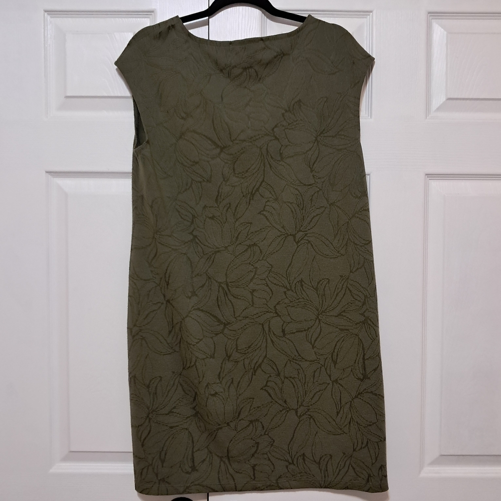 Chico's Sage Green Leaf Pattern Dress